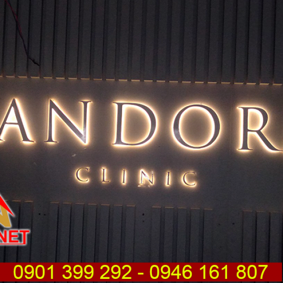Bảng hiệu quảng cáo tiệm Trang Sức Pandora Clinic