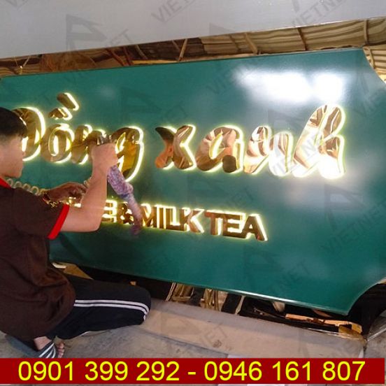 Bảng hiệu quảng cáo tiệm Kaffee & Milk Tea Đồng Xanh
