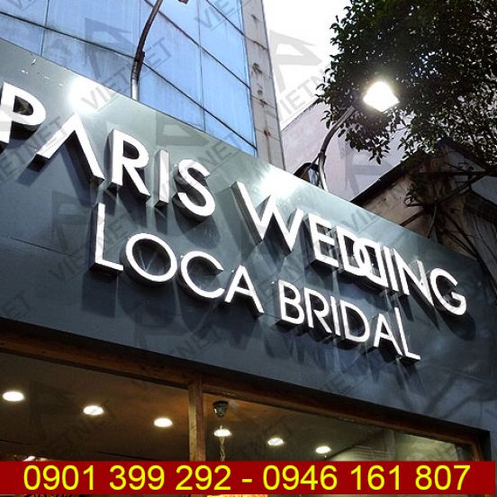Bảng hiệu quảng cáo tiệm cáo cưới Studio Paris Wedding