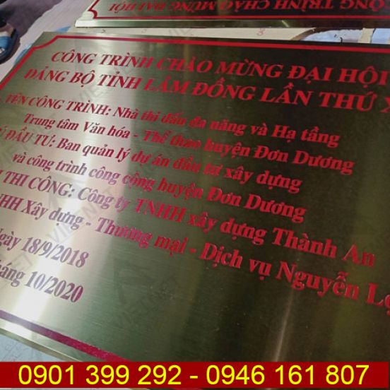 Bảng ăn mòn kim loại công trình chào mừng đại hội Đảng bộ tỉnh Lâm Đồng