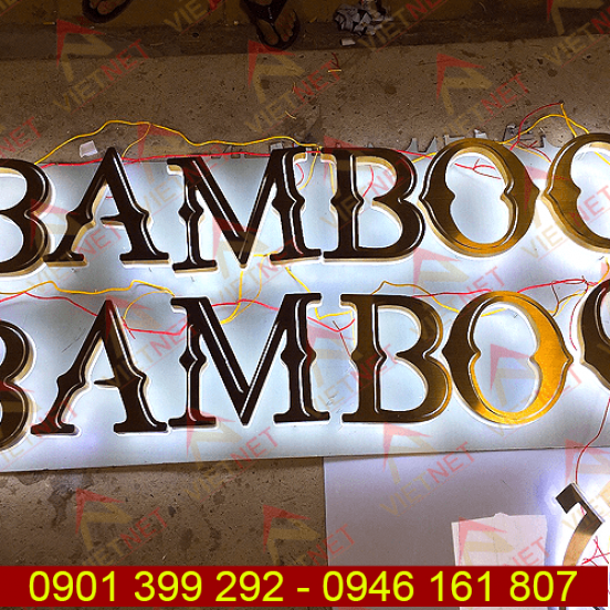 Chữ inox âm đèn hắt sáng chân sản phẩm Bamboo Lounge