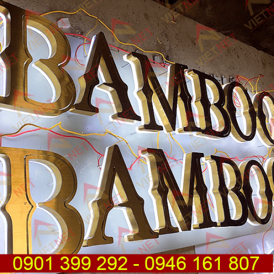 Chữ inox âm đèn hắt sáng chân sản phẩm Bamboo Lounge