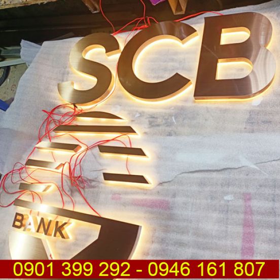 Bảng hiệu chữ inox hồng xước ngân hàng SCB