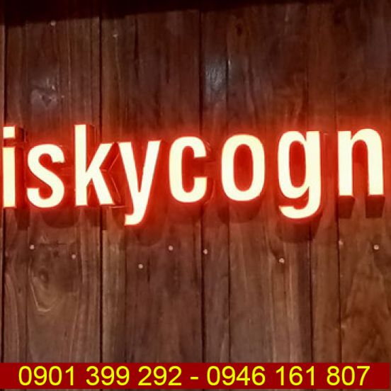 Chữ inox lồng mặt mica Whisky Cognac