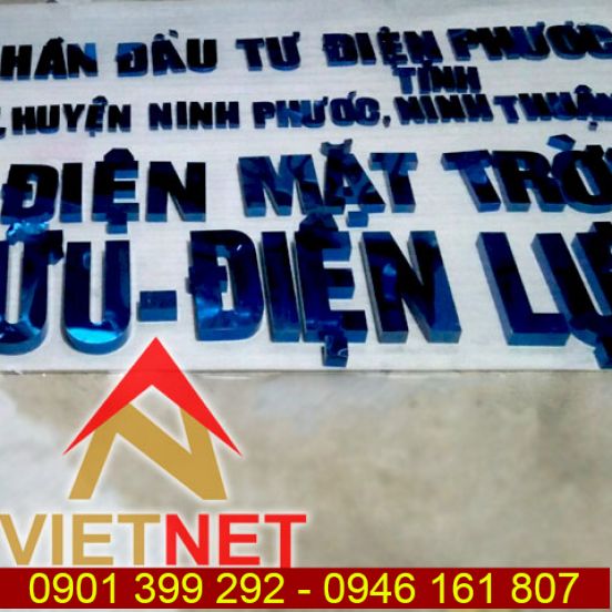 Chữ inox xanh gương bảng hiệu Nhà Máy Điện Mặt Trời Phú Hữu