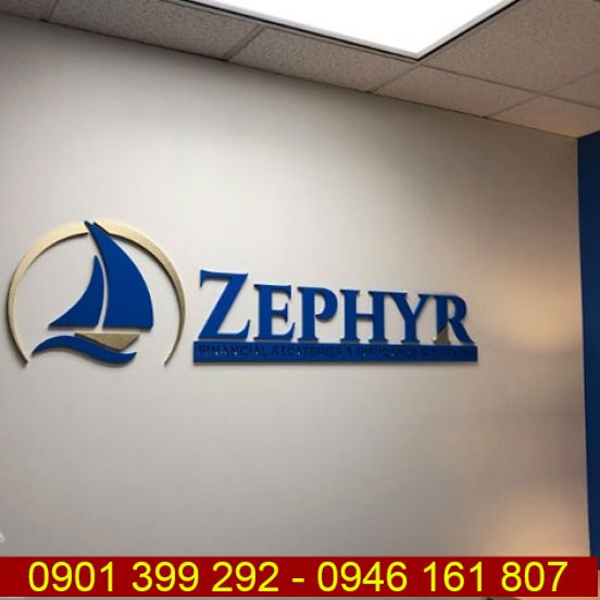Chữ inox xanh xước và logo thương hiệu Zephyr