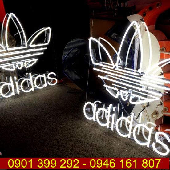 Hộp đèn neon sign thương hiệu Adidas