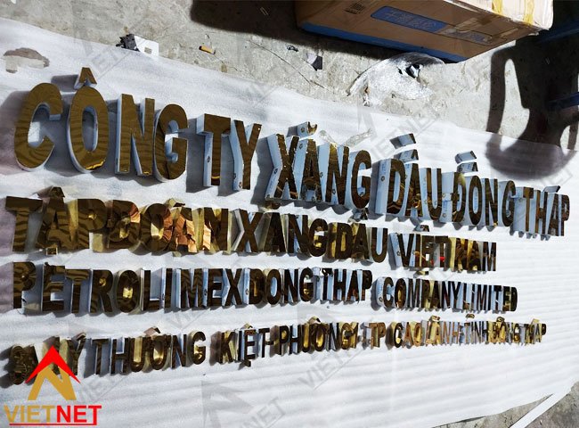 gia-cong-chu-inox-vang-guong-xang-dau-dong-thap-2