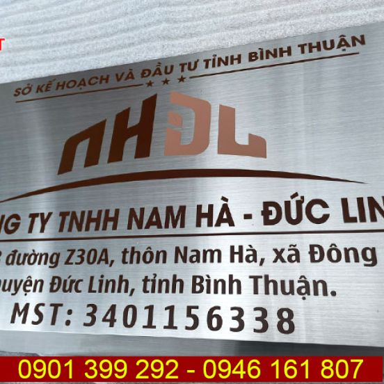Làm bảng hiệu công ty inox ăn mòn Nam Hà - Đức Linh